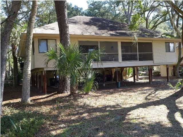 847 Club Cottage Rd, Edisto Beach, SC 29438