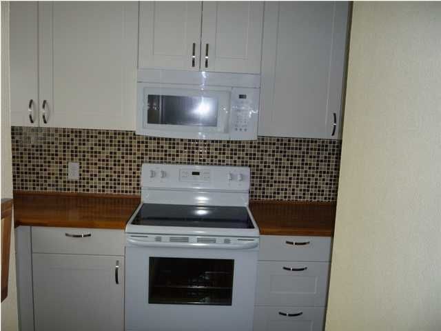 6212 Murray Dr, Hanahan, SC 29410