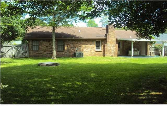 109 Pine Ct, Summerville, SC 29483