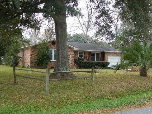 727 Creekside Dr, James Island, SC 29412