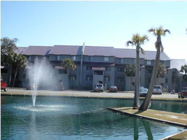 77 Mariners Cay Dr, Folly Beach, SC 29439