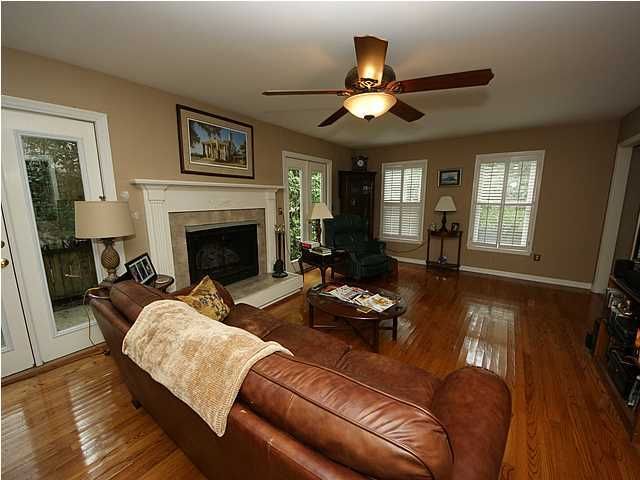1135 Plantation Ln, Charleston, SC 29464