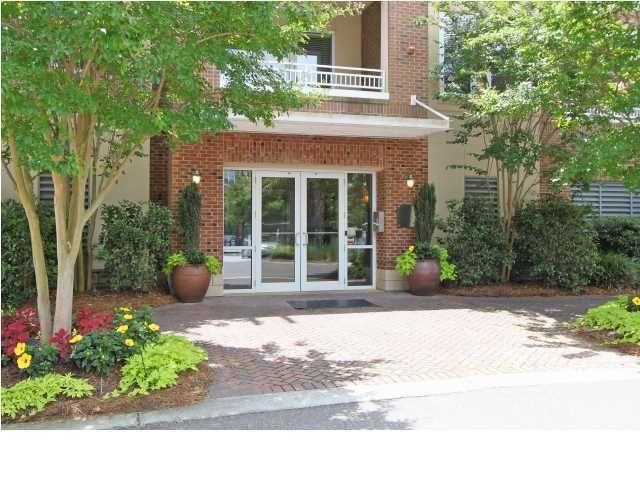 200 River Landing Dr #D110, Charleston, SC 29492