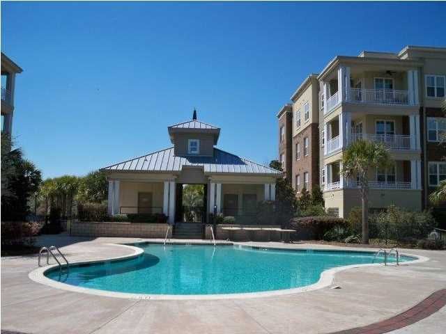 200 River Landing Dr #H107, Charleston, SC 29492