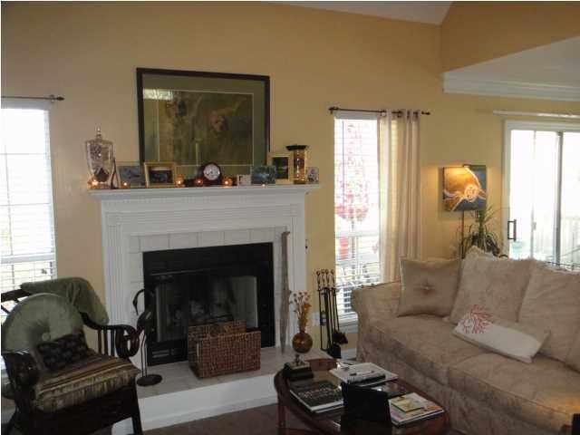 1294 Center Lake Dr, Mount Pleasant, SC 29464