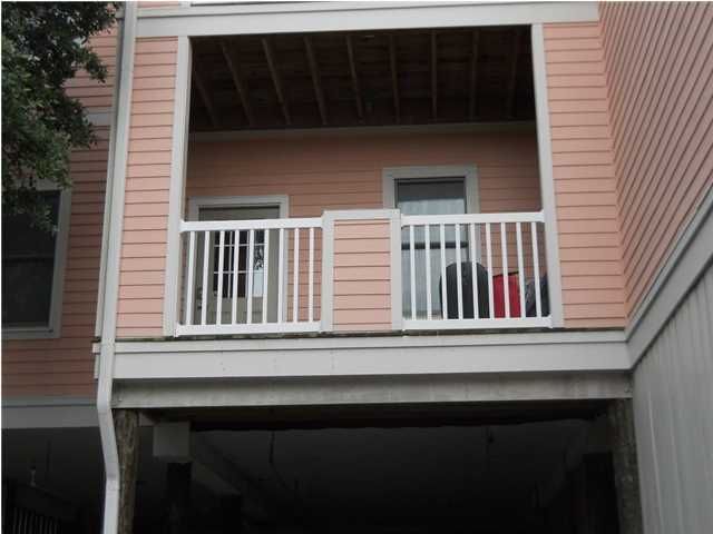 214 W Arctic Ave #101, Folly Beach, SC 29439