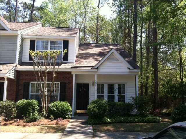 1205 Pine Bluff Dr, Summerville, SC 29483
