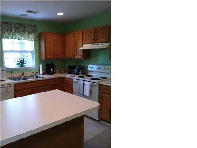 1205 Pine Bluff Dr, Summerville, SC 29483