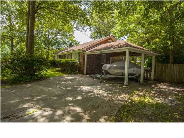 1561 Dunnes Ln, Charleston, SC 29407
