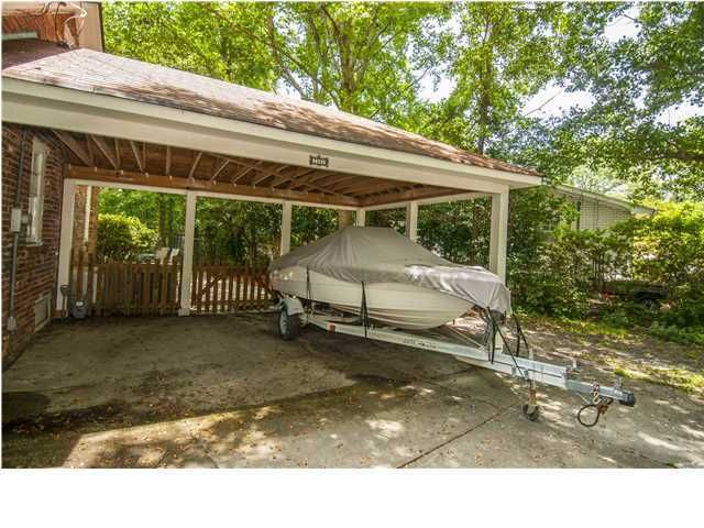 1561 Dunnes Ln, Charleston, SC 29407