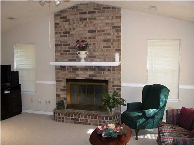 110 Woodbine Rd, Goose Creek, SC 29445