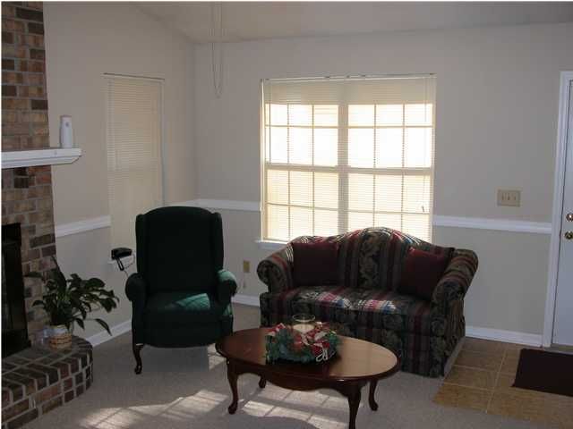 110 Woodbine Rd, Goose Creek, SC 29445