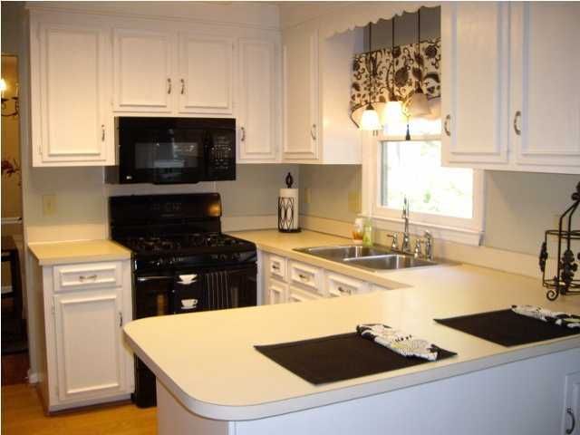 18 Three Pence, Charleston, SC 29414