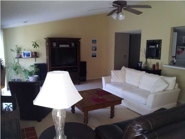 2048 Fort Bliss Ct, Mount Pleasant, SC 29466