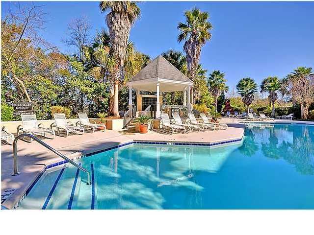 45 Sycamore Ave #812, Charleston, SC 29407
