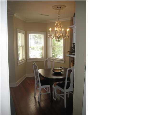 6 Larnes St, Charleston, SC 29403