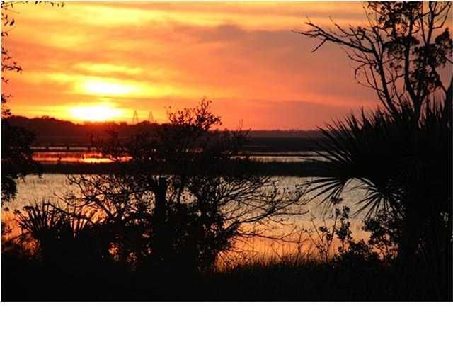 30 Seagrass Ln, Isle Of Palms, SC 29451