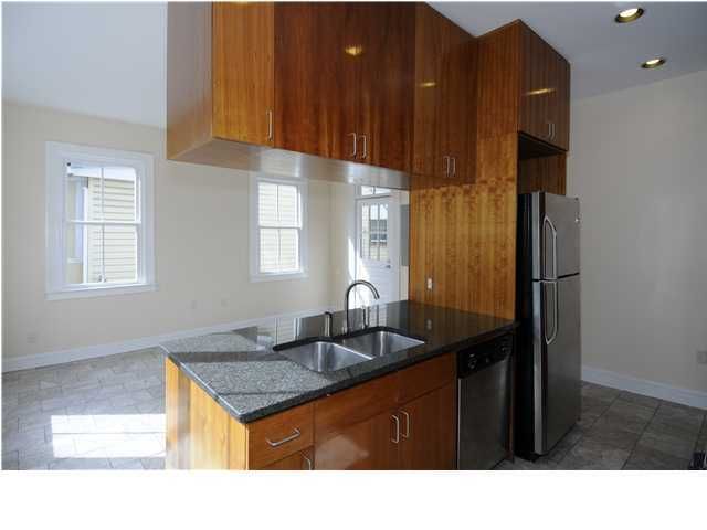 109 Fishburne St, Charleston, SC 29403