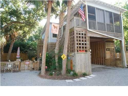 217 W Hudson Ave, Folly Beach, SC 29439