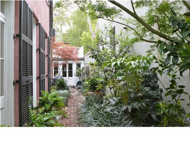 7 Elliott St, Charleston, SC 29401