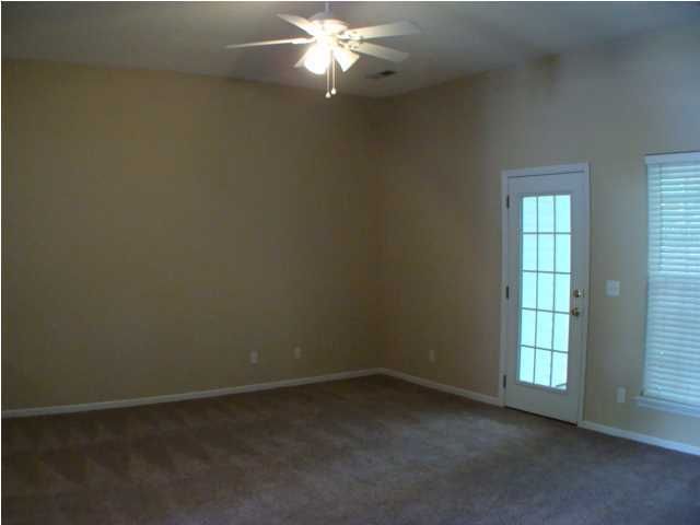 1006 Longview Dr, Goose Creek, SC 29445