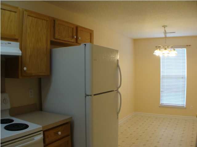 1012 Longview Dr, Goose Creek, SC 29445