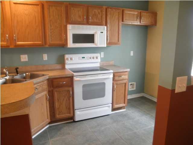 7987 Shadow Oak Dr, North Charleston, SC 29406