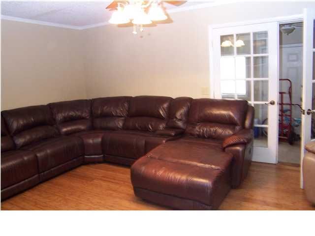 5771 Dewsbury Ln, North Charleston, SC 29418
