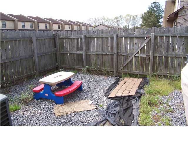5771 Dewsbury Ln, North Charleston, SC 29418
