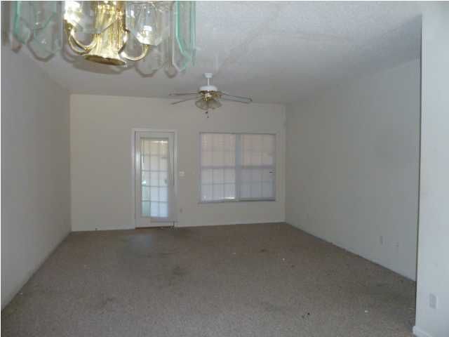 105 Pineshadow Dr, Goose Creek, SC 29445