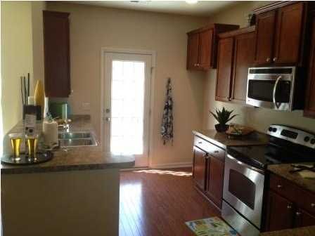 2502 Stadium Dr, Charleston, SC 29406