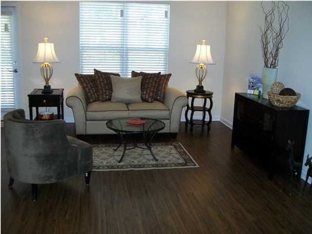 205 S Lamplighter Ln, Summerville, SC 29483