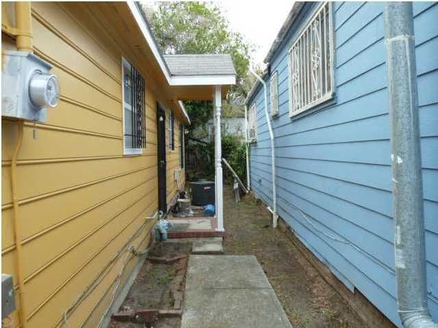 24 Dewey St, Charleston, SC 29403