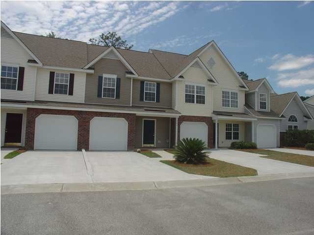 304 Pine Bluff Dr, Summerville, SC 29483