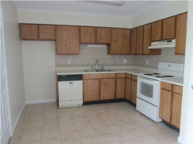 7876 Nummie Ct, Charleston, SC 29418