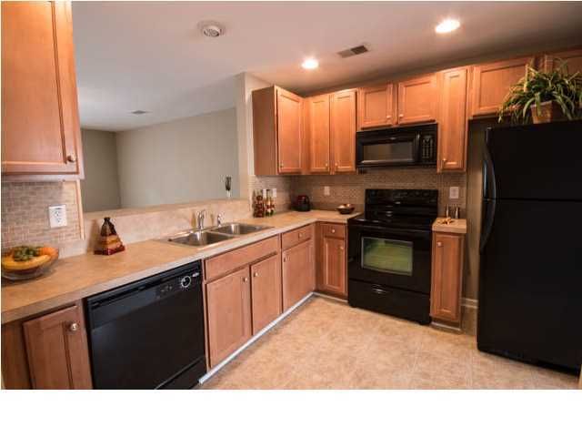9104 Maple Grove Dr, Summerville, SC 29485