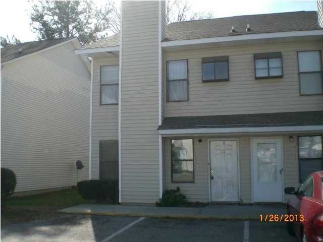 171 Pineshadow Dr, Goose Creek, SC 29445