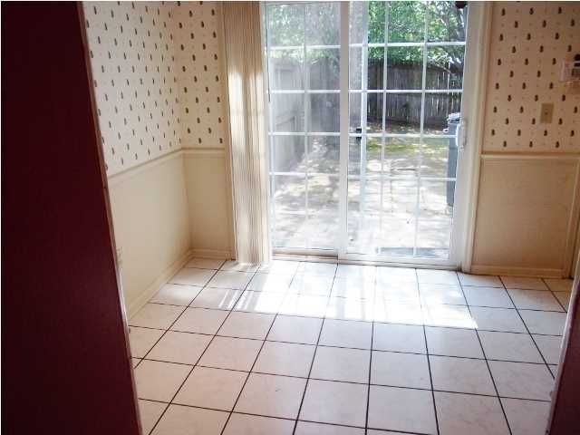 7835 Sandida Ct, North Charleston, SC 29418