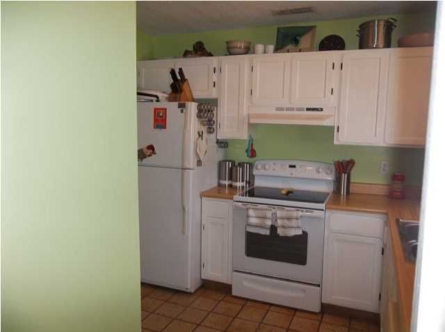 701 Nora Ln, Mount Pleasant, SC 29464