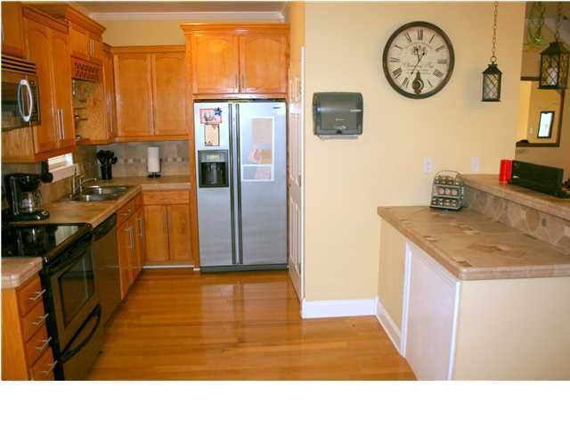 17 Larnes St, Charleston, SC 29403
