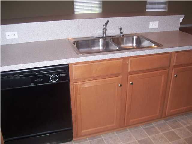 8855 Jenny Lind St, North Charleston, SC 29406