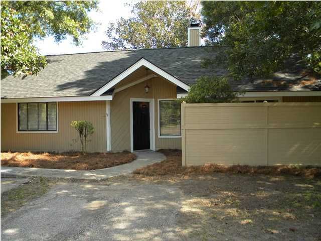 1119 Daffodil Ln, Mount Pleasant, SC 29464