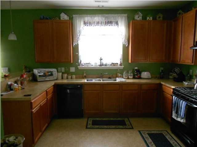 8811 Shadowglen Dr, North Charleston, SC 29420