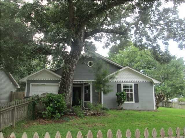 121 Cambridge Rd, Summerville, SC 29483