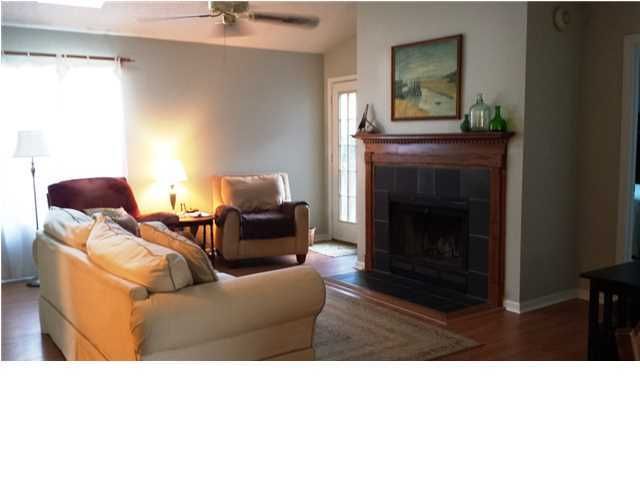 1276 Llewellyn Rd, Mount Pleasant, SC 29464