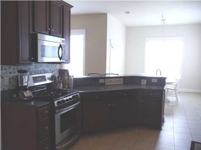 210 White Gables Dr, Summerville, SC 29483