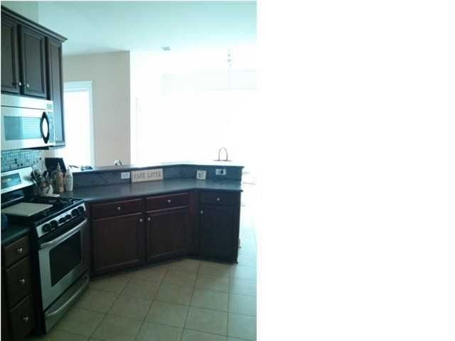 210 White Gables Dr, Summerville, SC 29483
