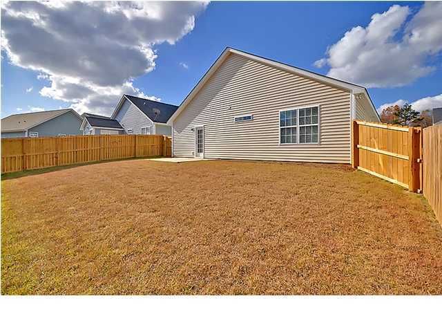 210 Mazyck Greens Ct, Goose Creek, SC 29445