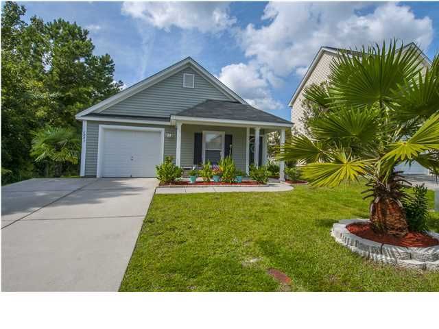 1043 Deerberry Rd, Goose Creek, SC 29445