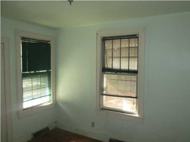2760 W Surrey Dr, North Charleston, SC 29405